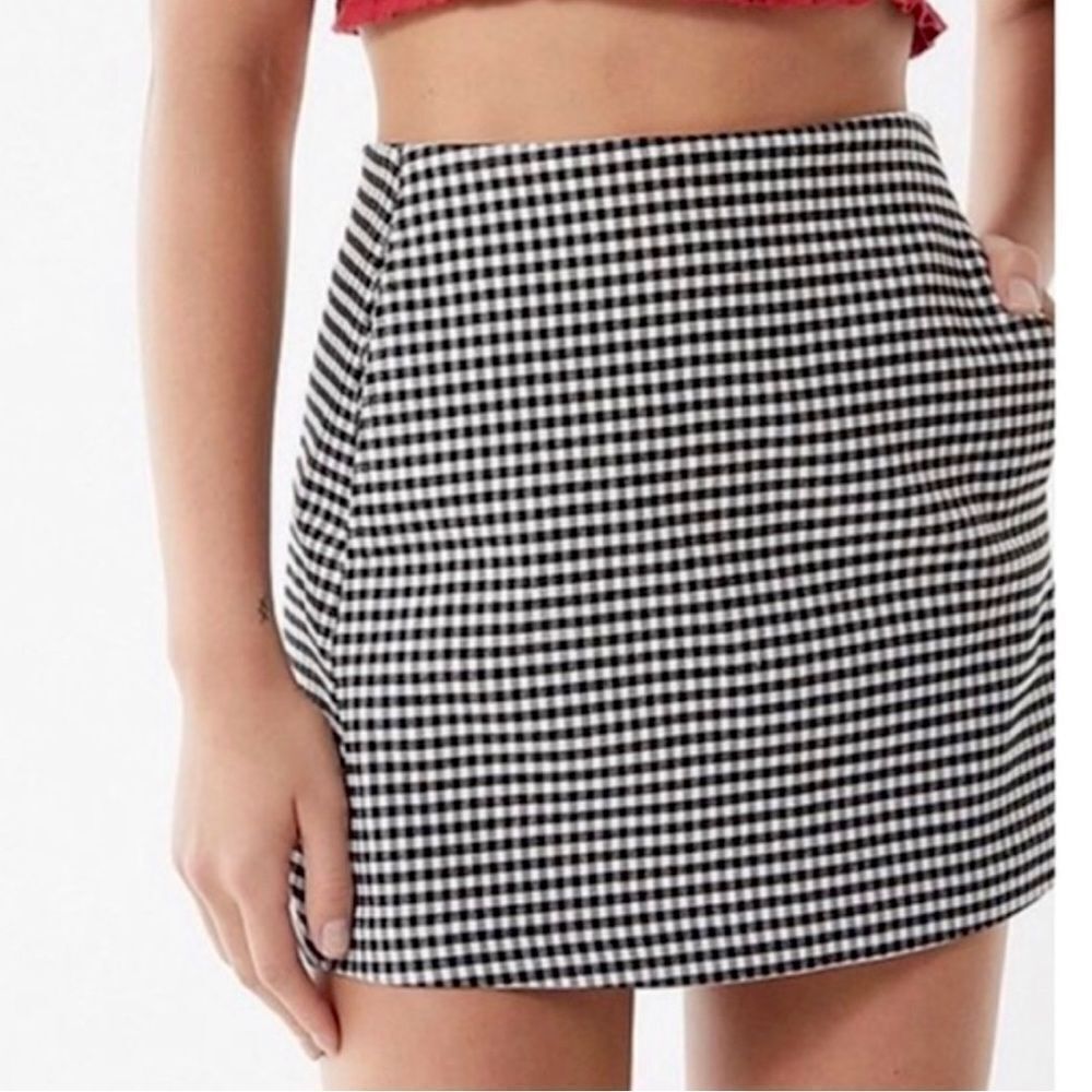 Urban outfitters gingham print mini skirt w/ pockets